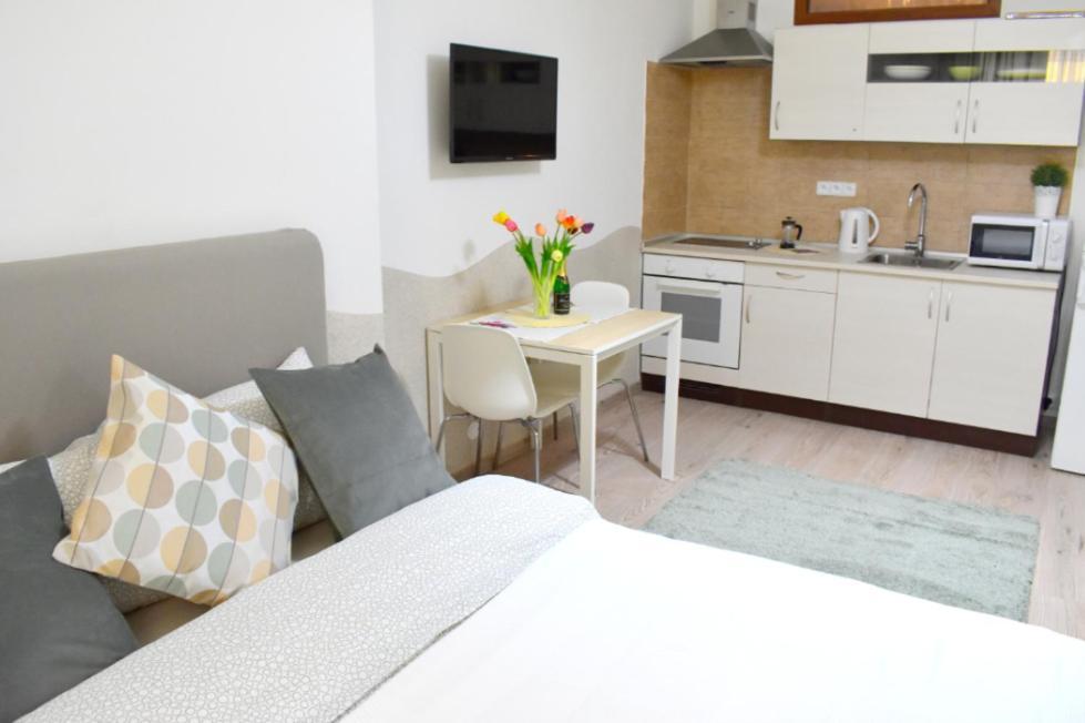 Prague City Centre Apartment Екстер'єр фото